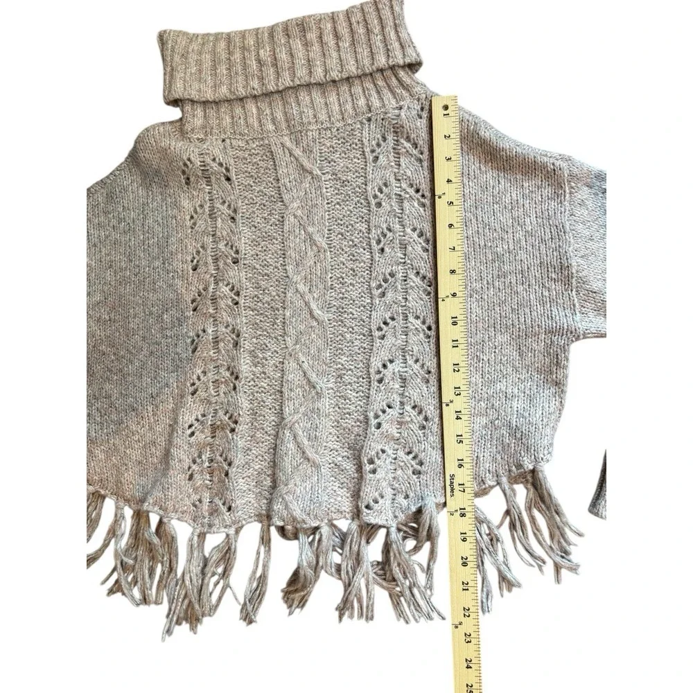 Venus Turtleneck Sweater Women M Marled Pink & Gray Fringe Hem Short Soft Cozy